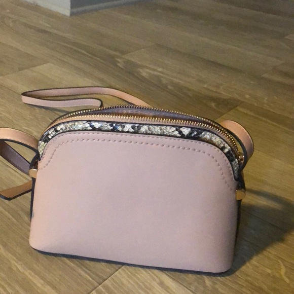 Pink over the shoulder purse - Picture 3 of 3